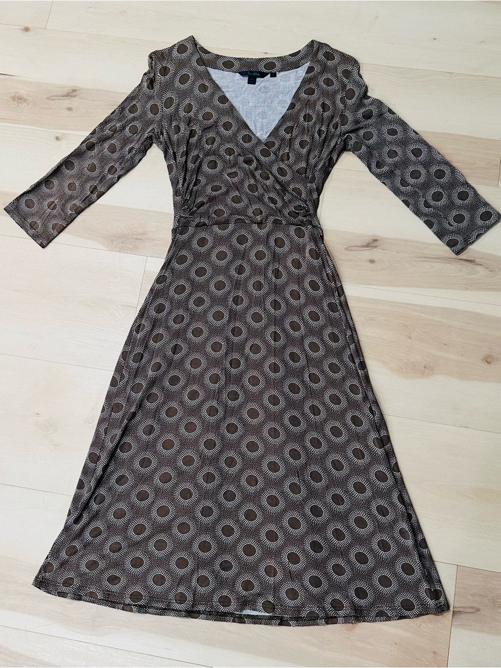 Boden Brown Geometric Faux Wrap Jersey Dress 8R 3/4 length sleeves V Neck Casual